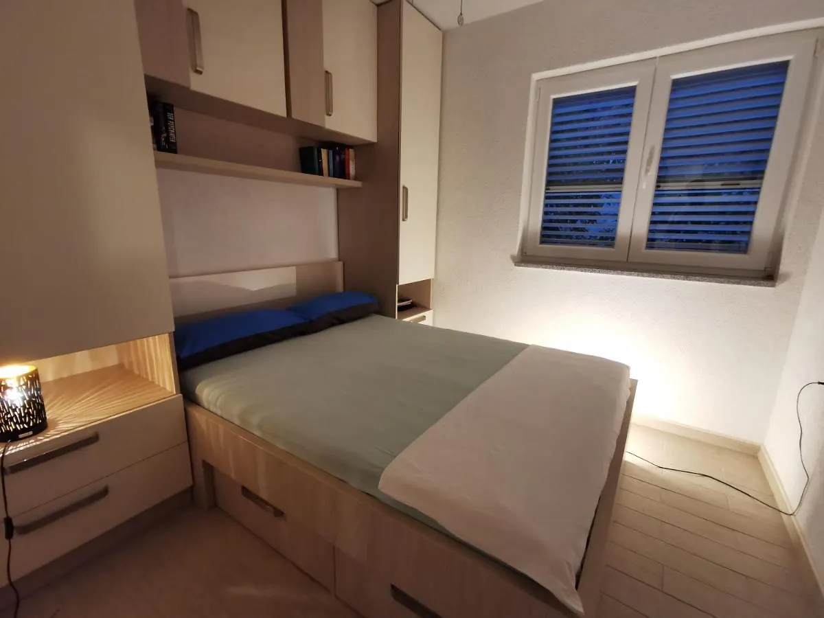 Apartment Mira - Sea View Trogir