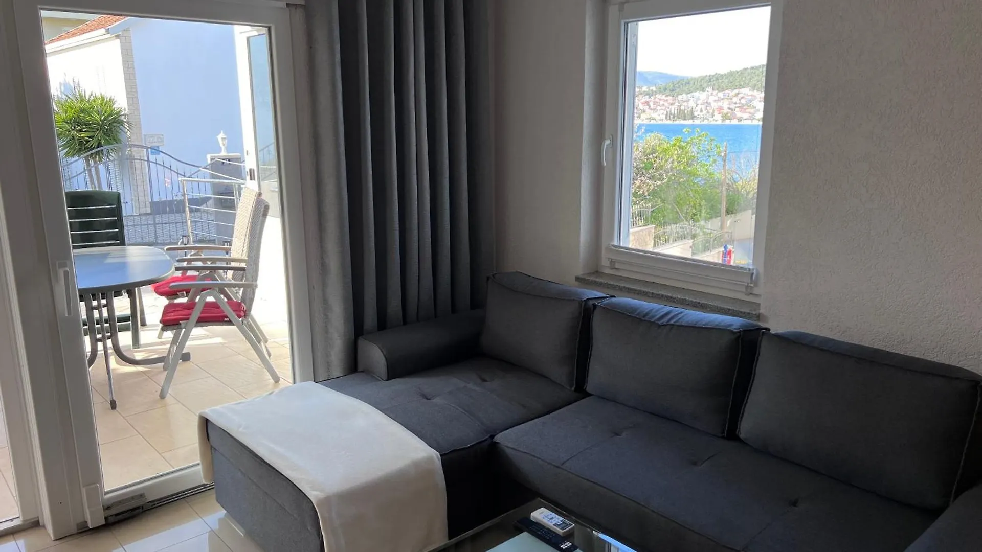 Apartment Mira - Sea View Trogir